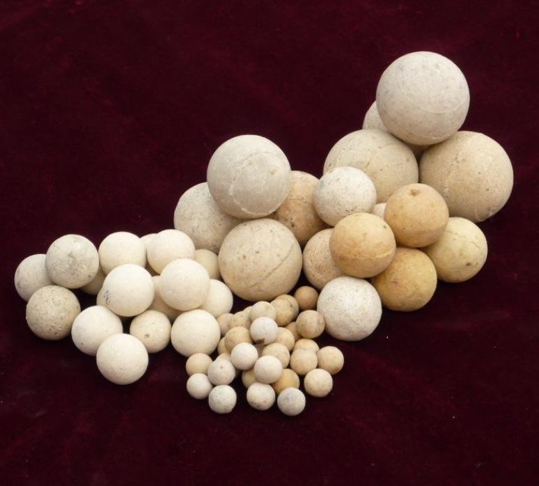 不同種類的耐火球優(yōu)勢對比(圖1) 不同種類的耐火球優(yōu)勢對比(圖1)